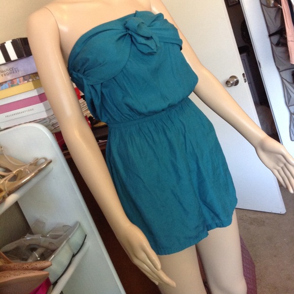 Turquoise blue Strapless romper - Picture 3 of 7